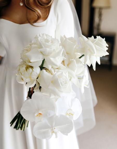 10 Chic Organic Minimalist Wedding Ideas for Non-Traditional Brides | Clear Wedding Invites