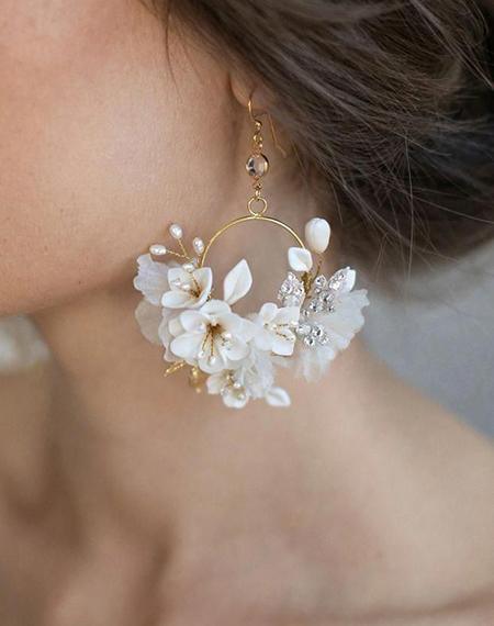 10 Delicate Bridal Earrings You Wanna Have | Clear Wedding Invites