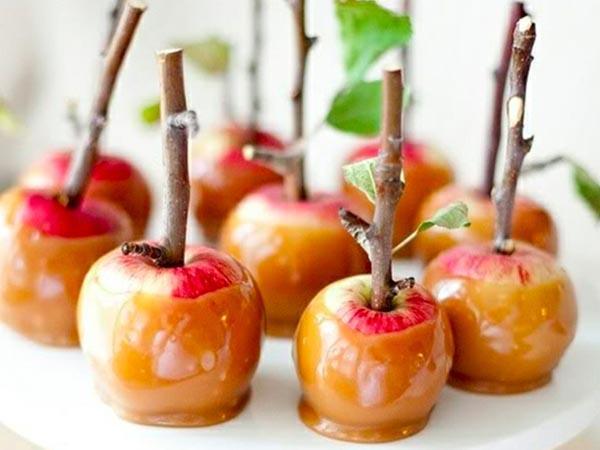 10 Great Fall Wedding Favors for Guests 2022 | Clear Wedding Invites