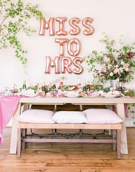 17 Must-have Trendy Bridal Shower Decoration Ideas | Clear Wedding Invites