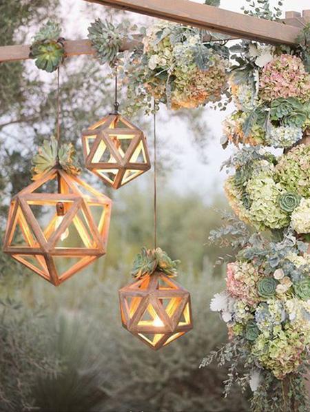 2021-2022 Wedding Trend: Geometric Modern Wedding | Clear Wedding Invites