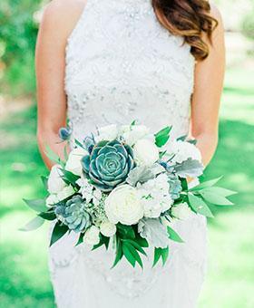 22 Elegant and Romantic Succulent Decors In Your Wedding | Clear Wedding Invites