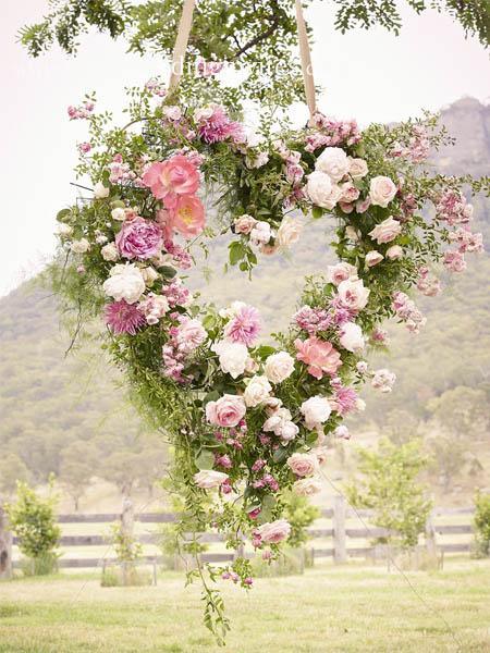 25 Swoon-worthy DIY Hearts Ideas for Your Wedding | Clear Wedding Invites