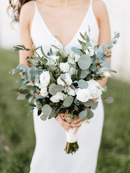 30 Organic Greenery Wedding Ideas for a Intimate Outdoor Wedding | Clear Wedding Invites