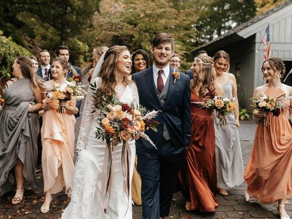 5 Trendy and Hot Color Combinations for 2022 Fall Weddings