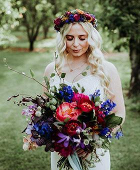 8 Amazing Spring and Summer Wedding Colors for 2022 | Clear Wedding Invites