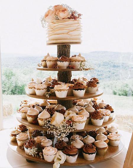 Amazing Rustic Wedding Cupcakes & Stands Ideas to Inspire You | Clear Wedding Invites