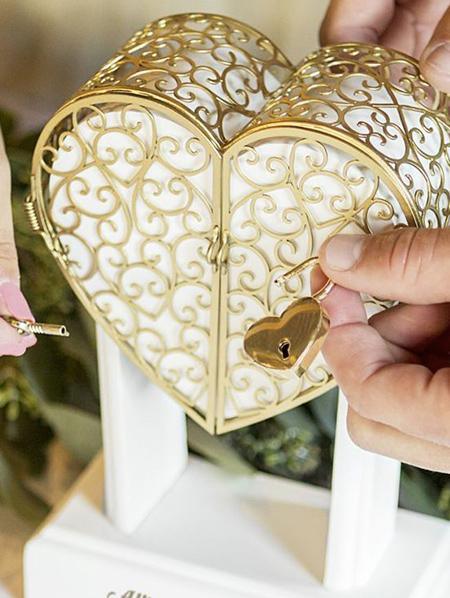 Budget-friendly Lock & Key Wedding Ideas to Fall in Love with | Clear Wedding Invites