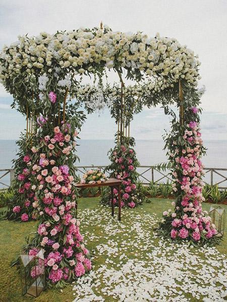 Jaw-dropping Flower Wedding Altars & Arches Decorating Ideas | Clear Wedding Invites
