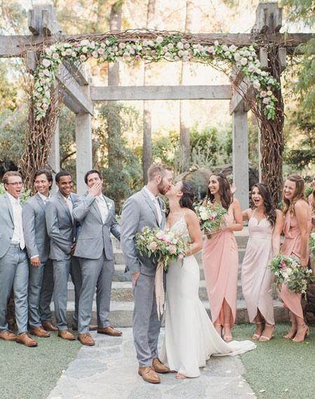 Top 10 Wedding Color Scheme Ideas for 2022 Spring Summer | Clear Wedding Invites