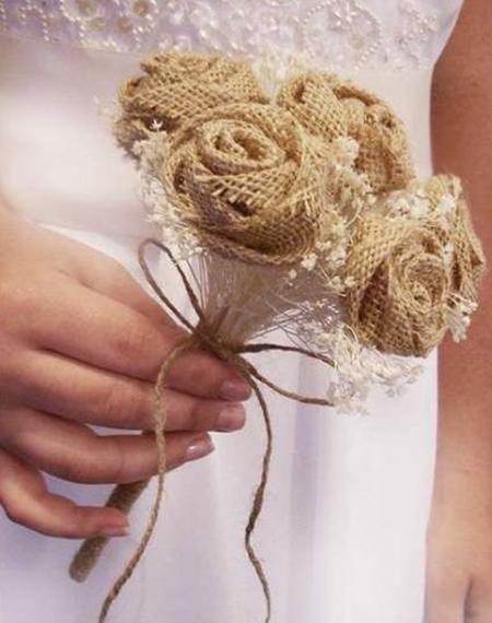 Top 4 Unique Fun Burlap Wedding Ideas for Your Wedding | Clear Wedding Invites